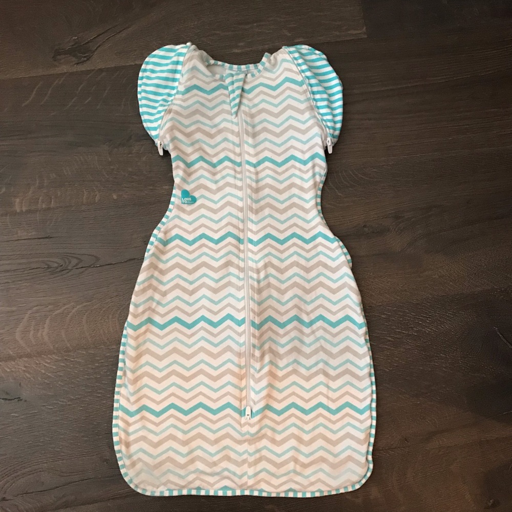 🌌 Love to Dream 50/50 Swaddle - M